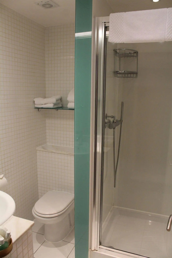 Photo - The Sumner Hotel