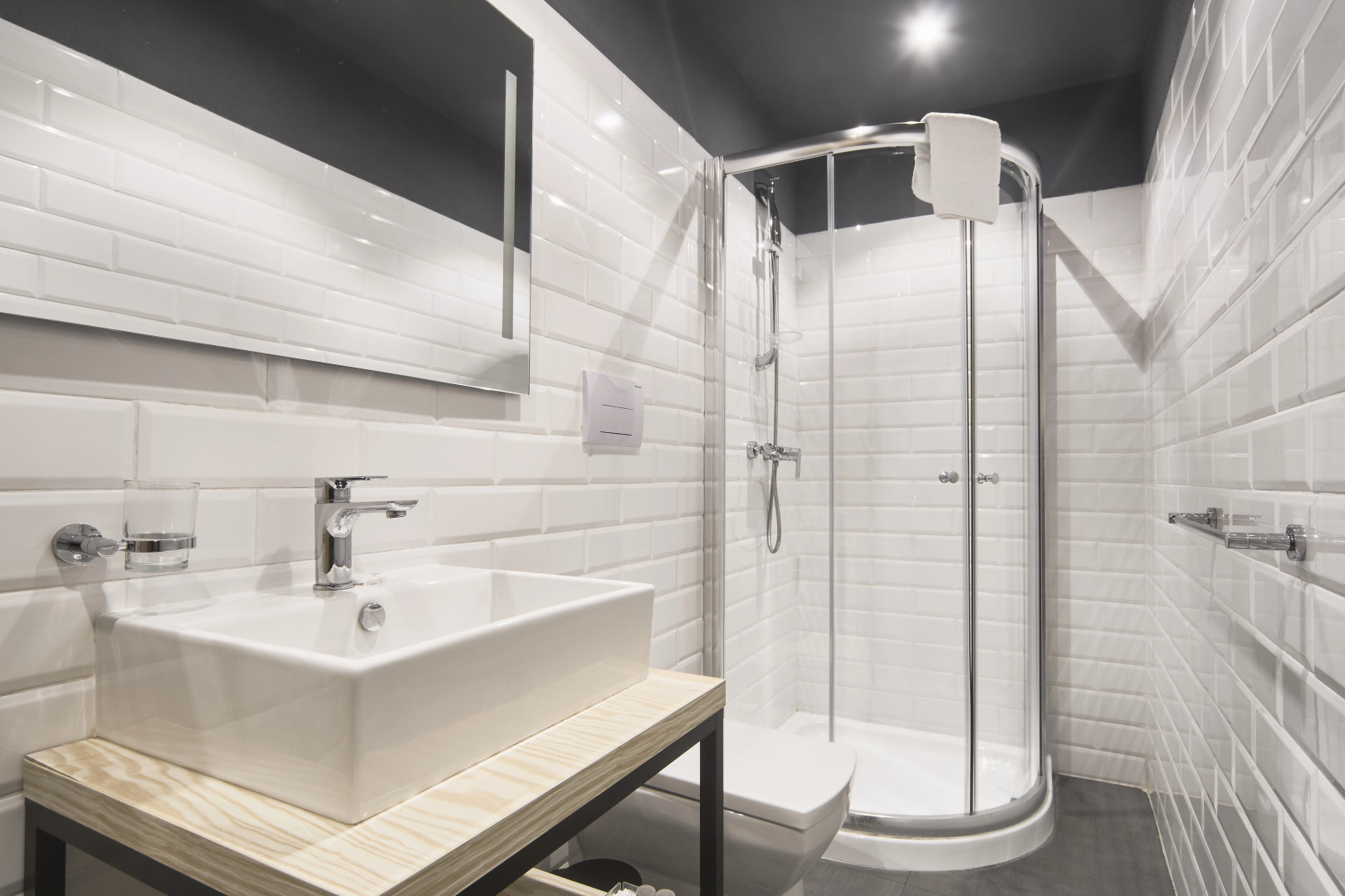 Photo - Mr Todd Hotel