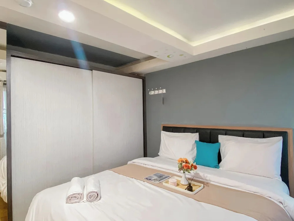 Best Deal And Homey Studio Apartment At Amethyst