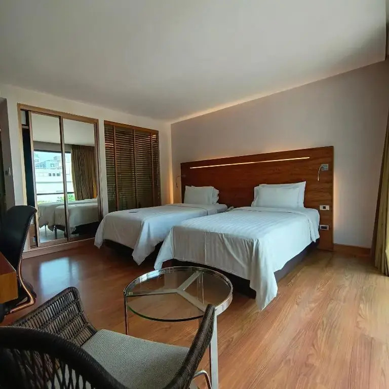 Photo - Sacha's Hotel Uno