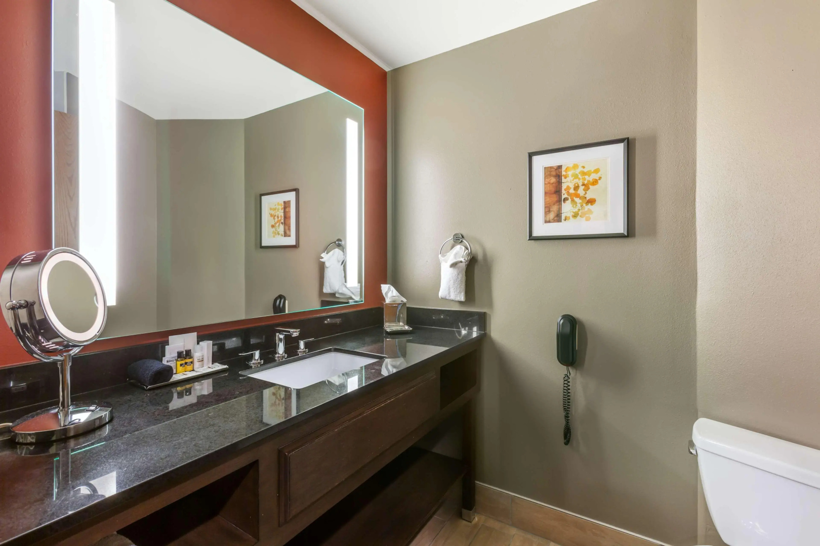 Foto - Best Western Premier Ivy Inn & Suites