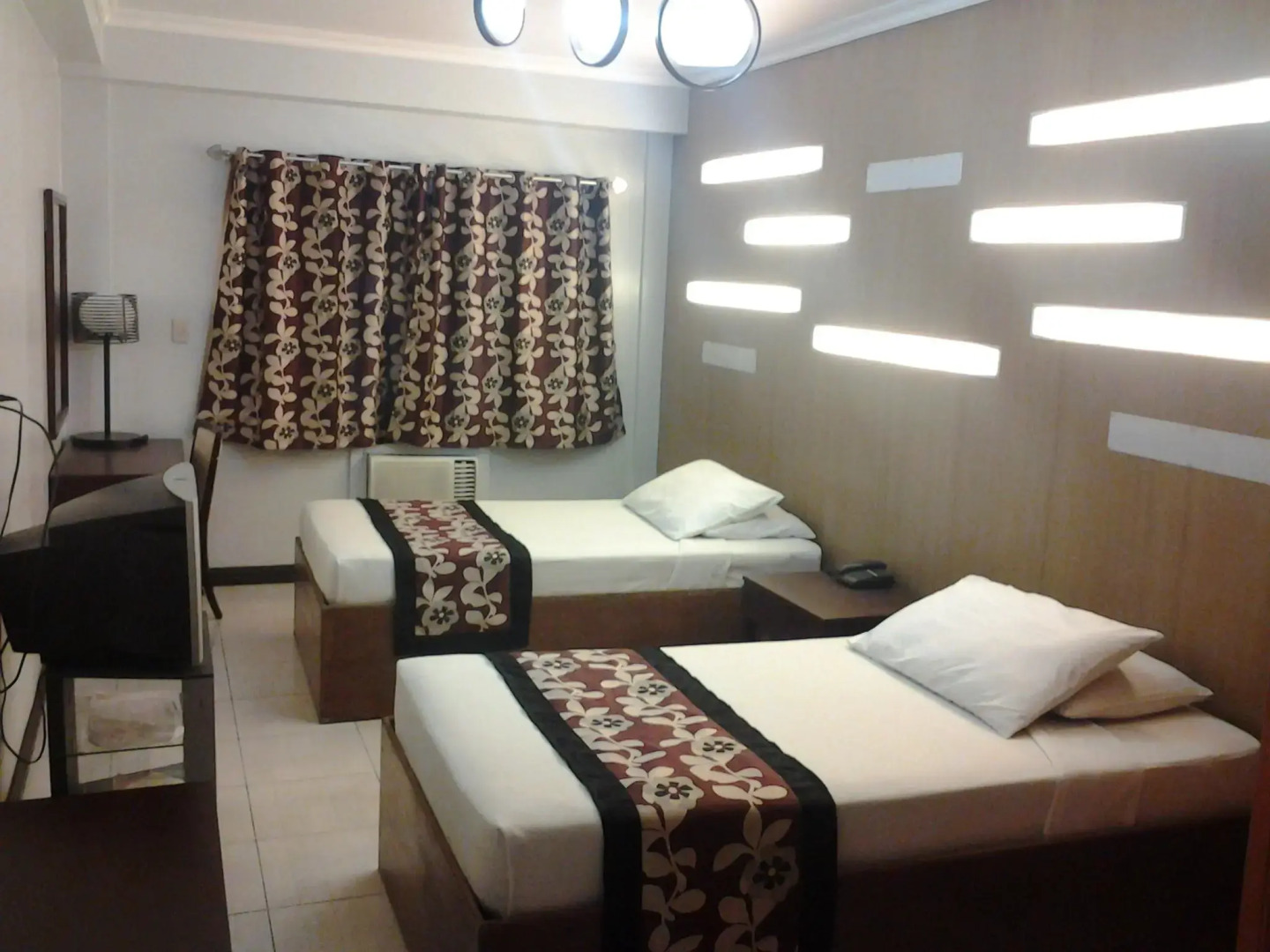 Photo - Jupiter Suites