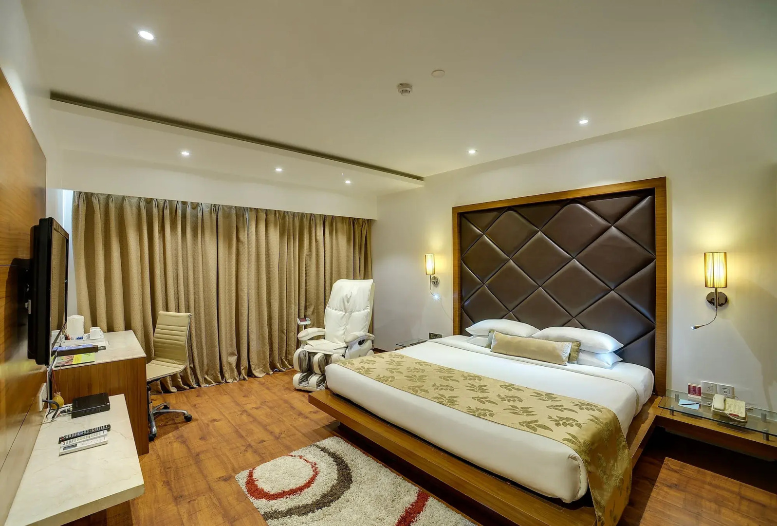 Photo - Ramee Grand Hotel and Spa, Pune