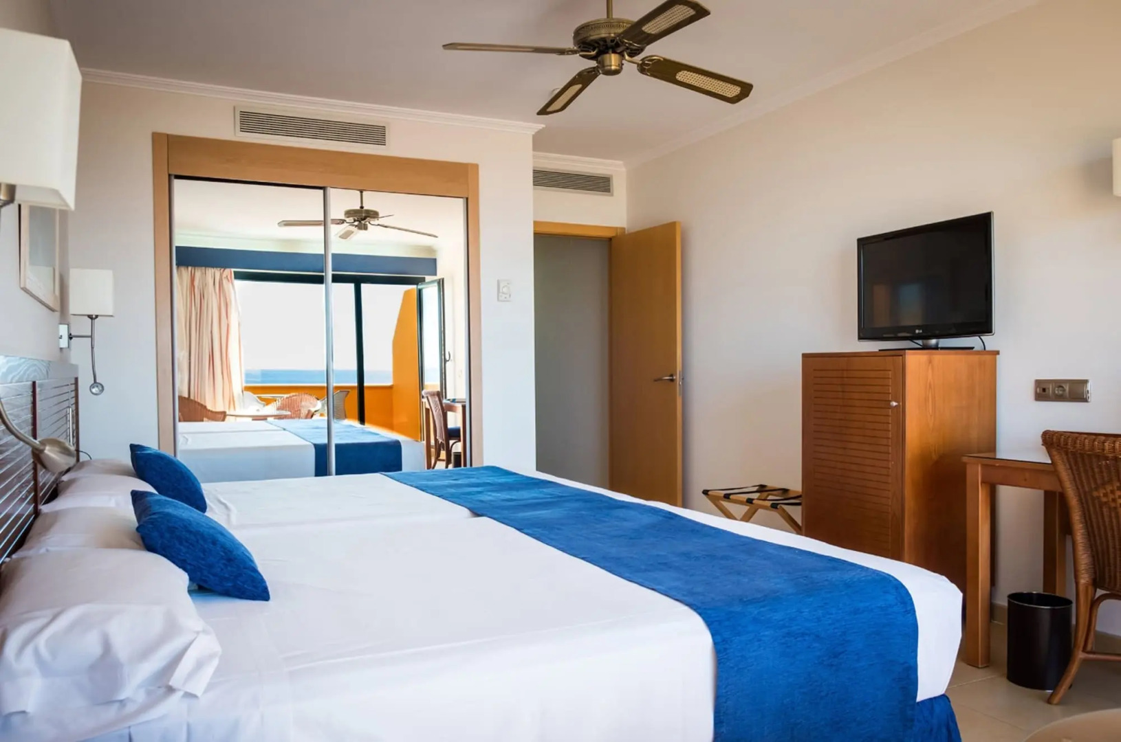 Foto - Apartamentos Playamarina