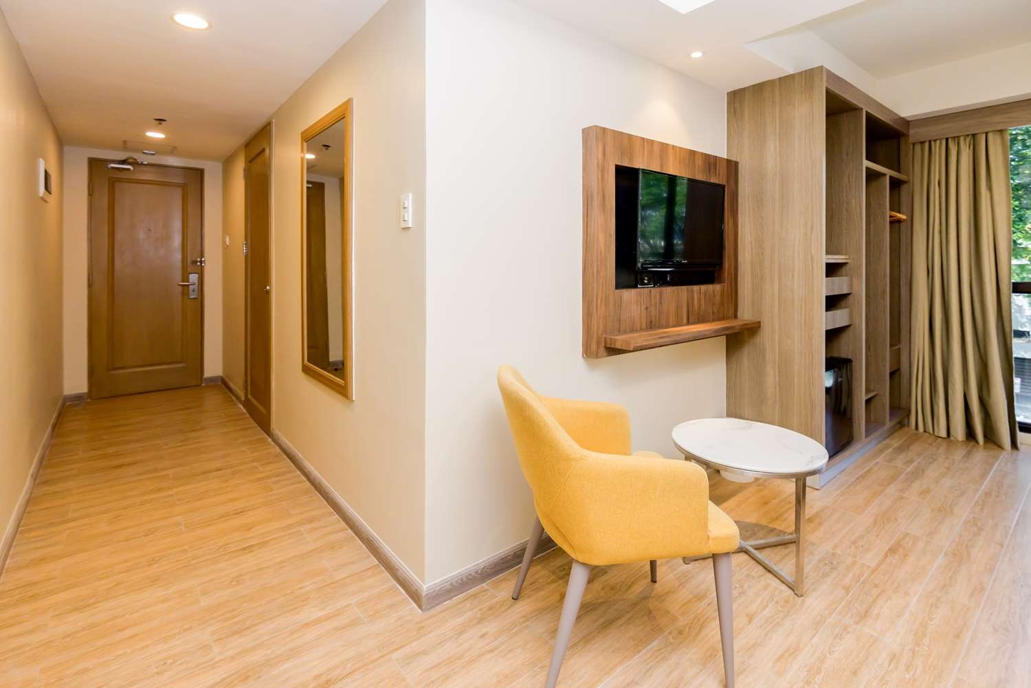 Photo - Surestay Plus By Best Western Cebu City