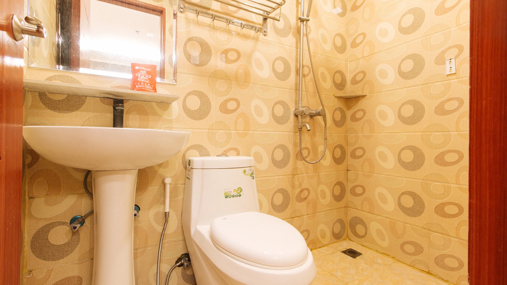 Photo - RedDoorz Plus at Winter Benitez