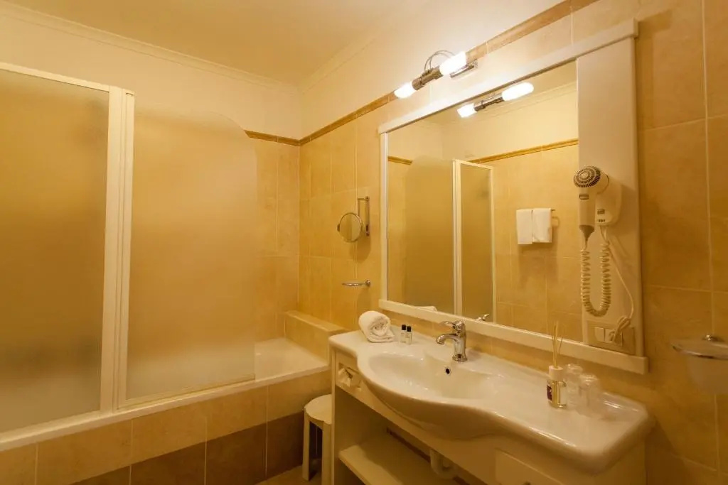 Photo - Sartori's Hotel