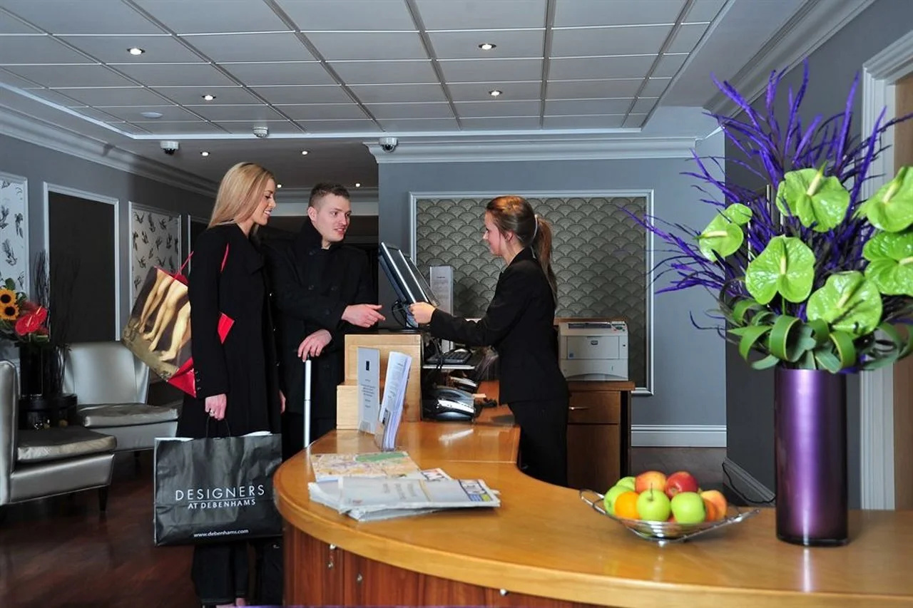 Foto - Royal Hotel Cardiff by Belvilla