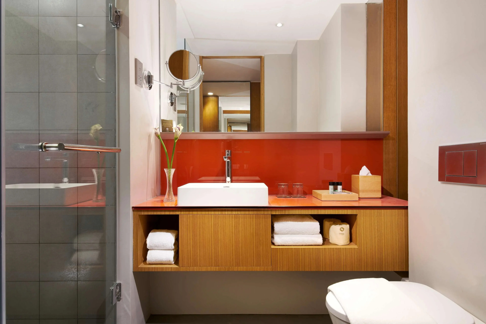 Photo - Oasia Hotel Downtown Singapore by Far East Hospitality