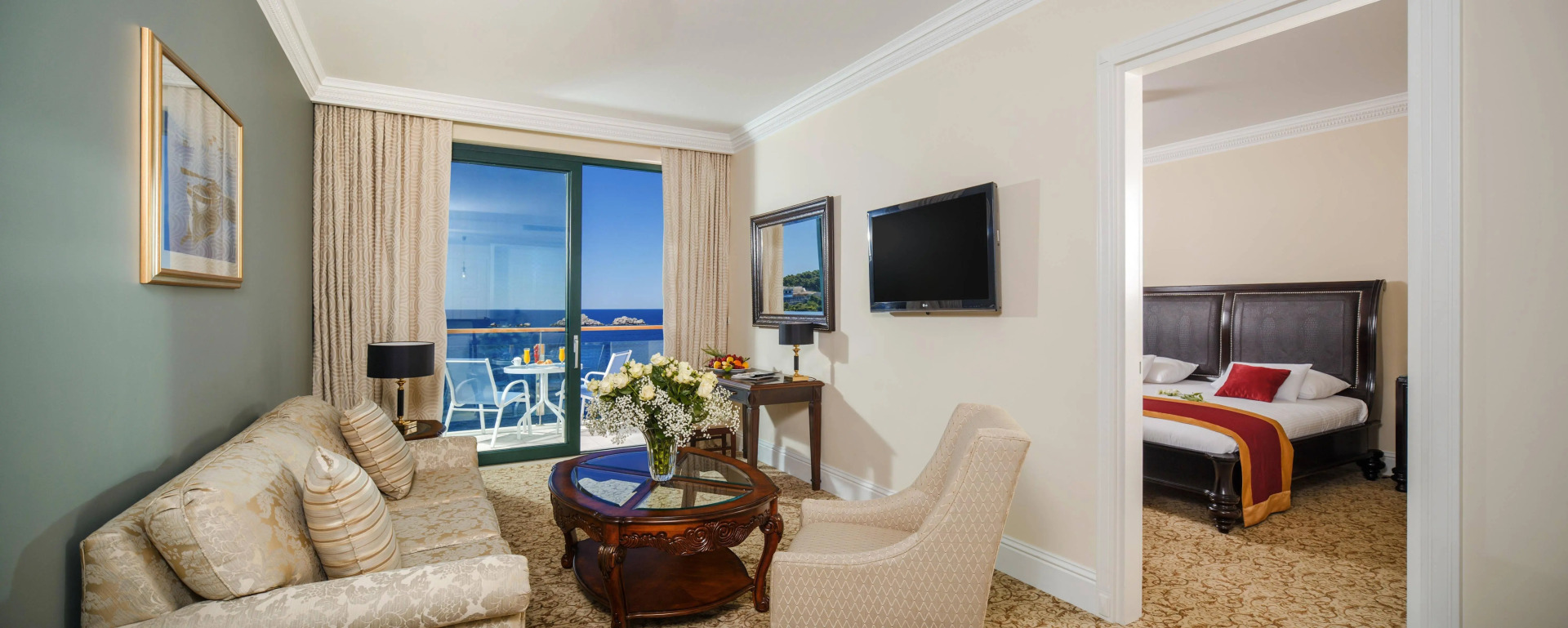 Photo - Royal Princess Hotel