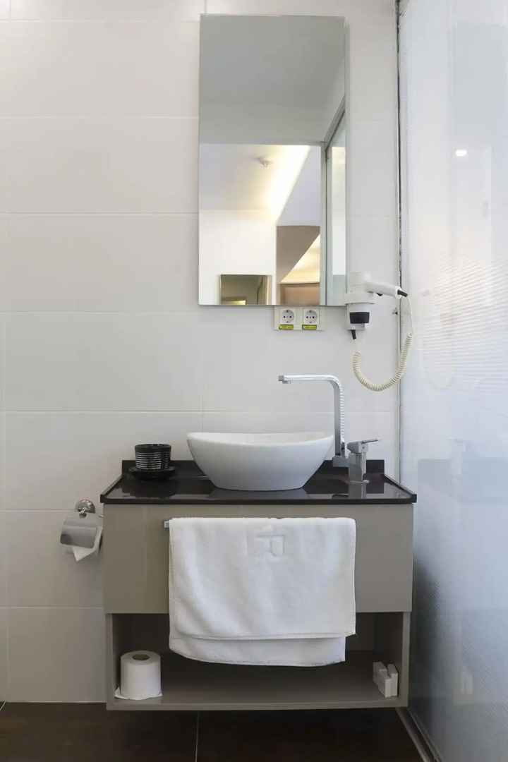 Photo - The 22 Hotel