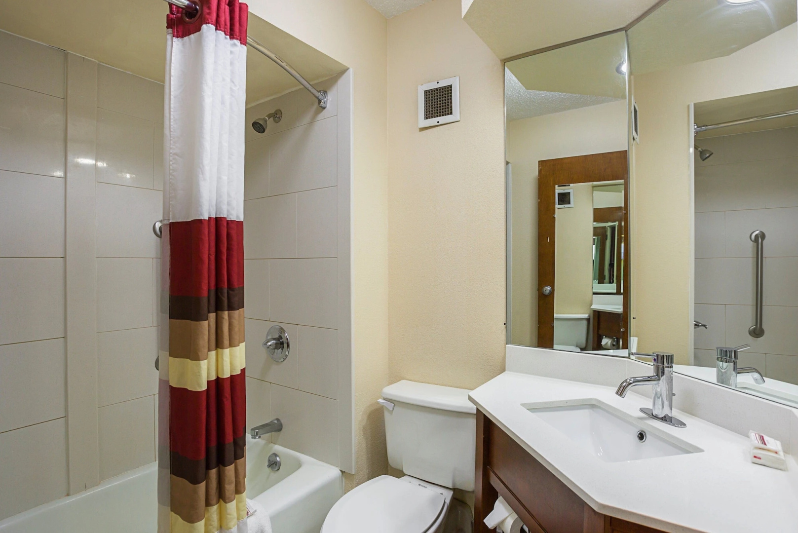 Foto - Red Roof Inn Nashville - Music City