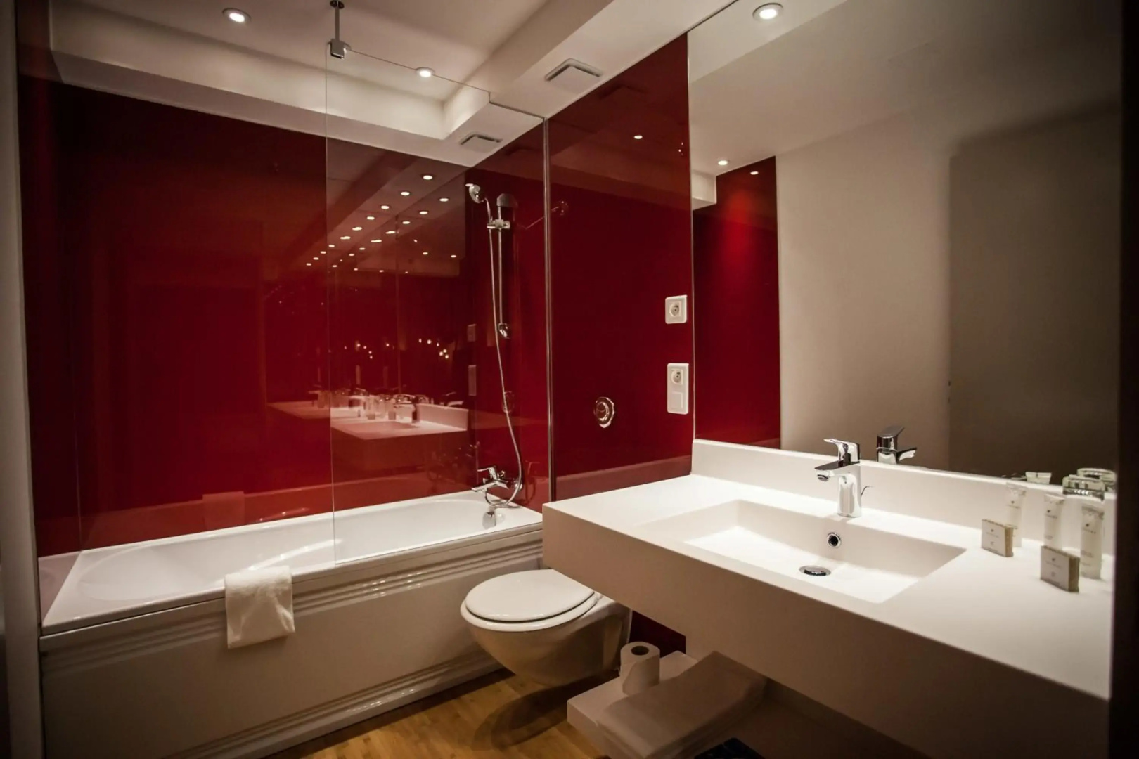 Photo - C Suites
