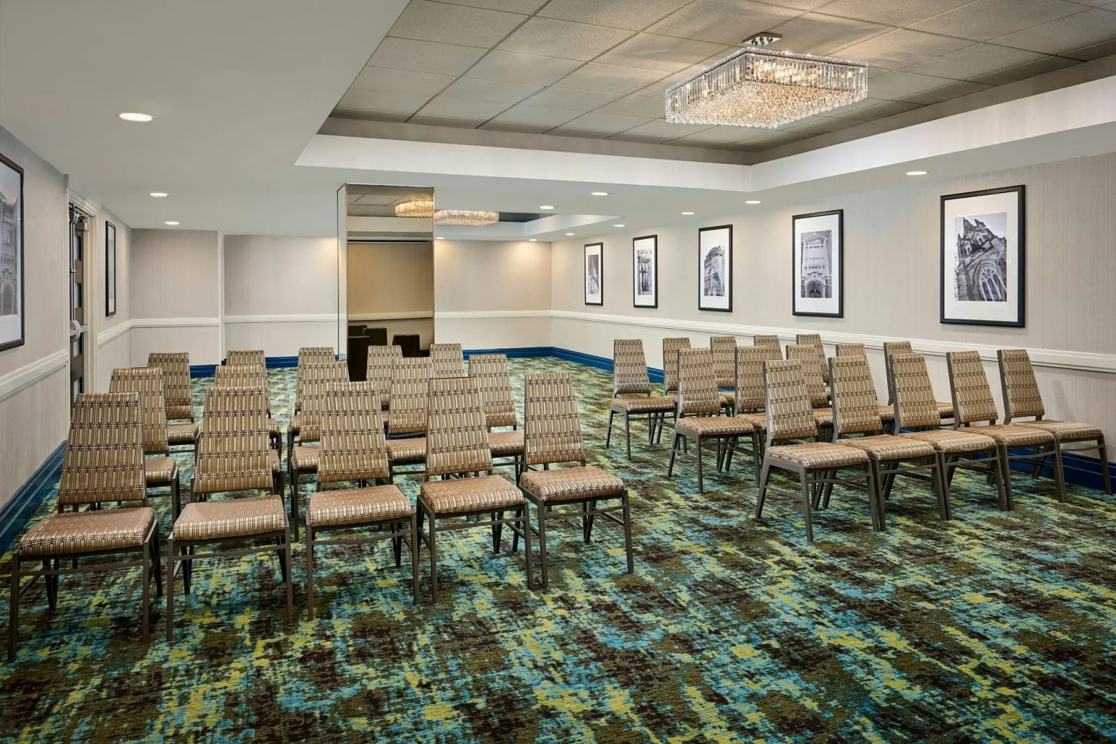 Photo - Sheraton Hamilton Hotel