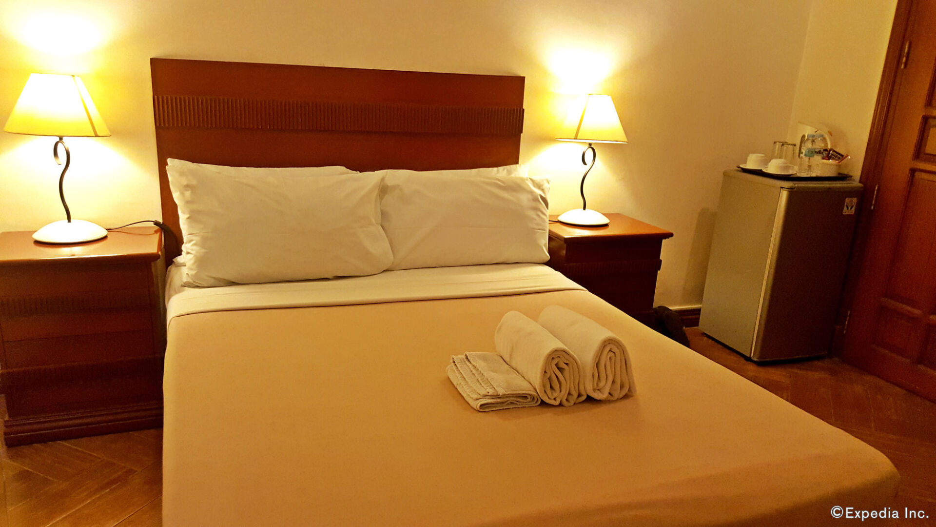 Foto - Townhouse OAK Metro Manila Near Osmena Highway PNR Pasay formerly Avitel Hotel