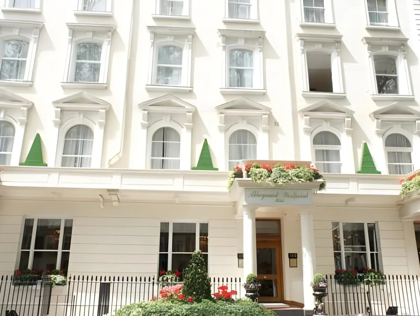 Photo - Westpoint Hotel