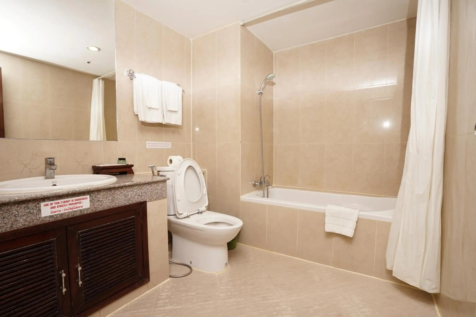 Photo - Grand Business Inn