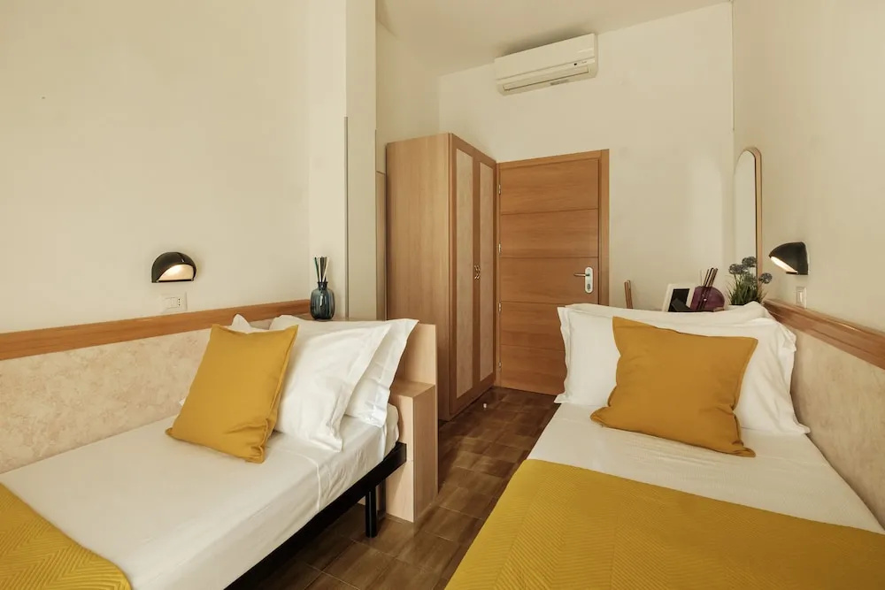 Photo - Hotel Oceanic