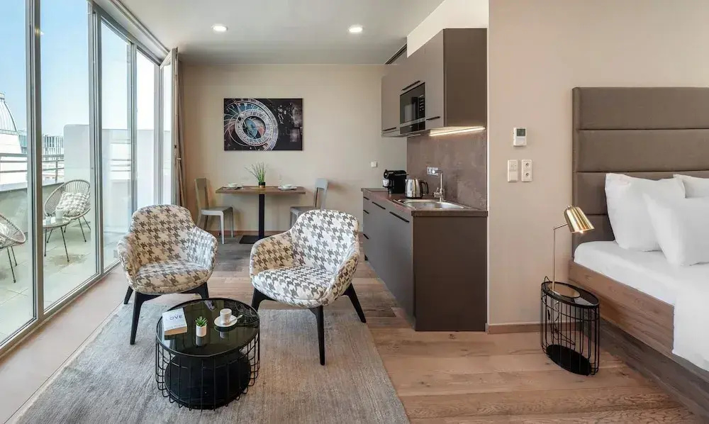 Photo - VN17 Rooftop Suites by Adrez