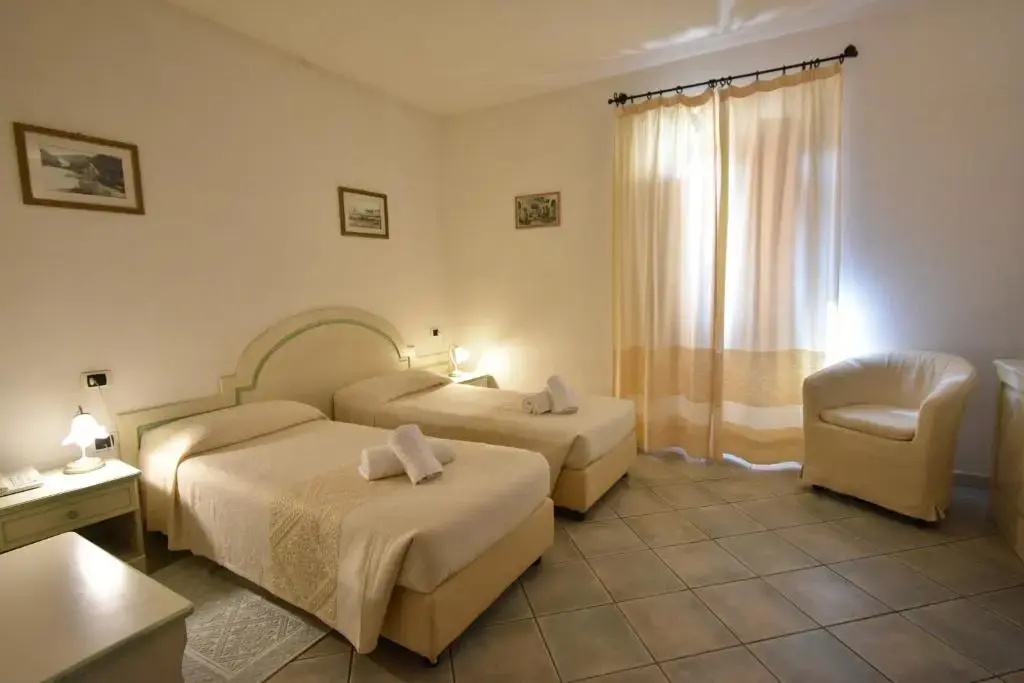 Photo - Cavour