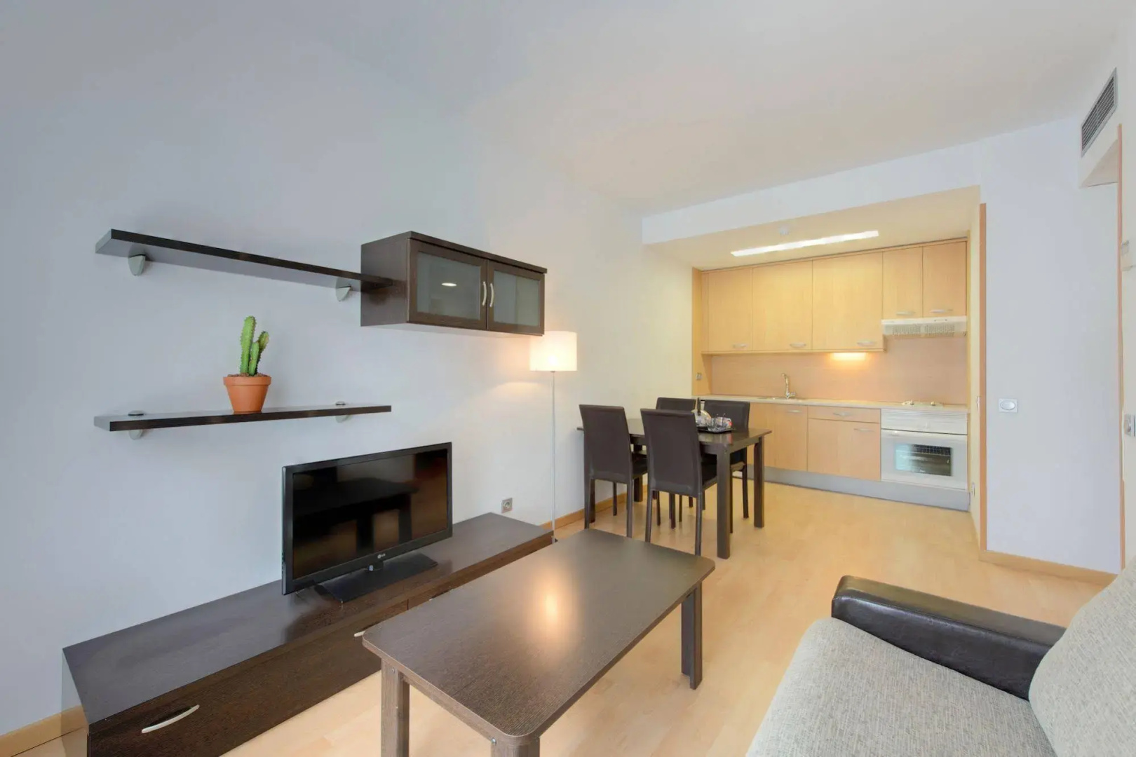 Foto - Madrid Airport Suites, Affiliated by Meliá