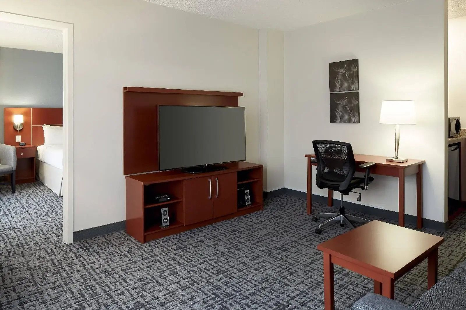 Photo - Fairfield Inn & Suites by Marriott Montreal Airport