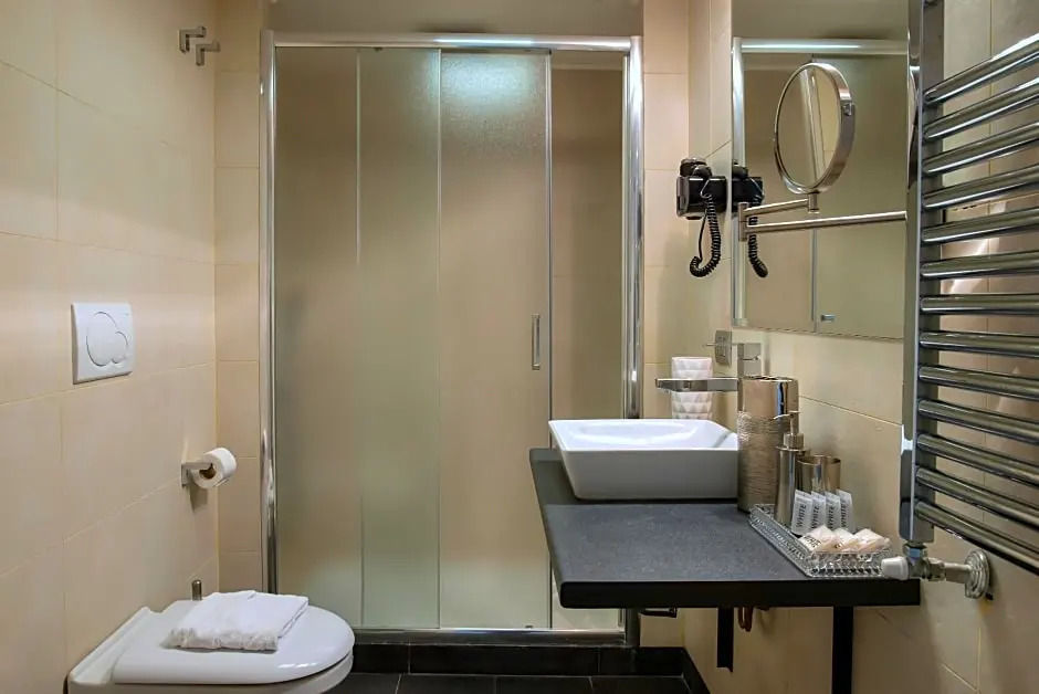 Photo - Black And White Suite