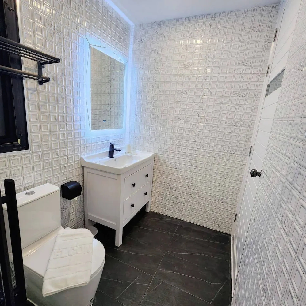 Photo - Capital O 75422 Million Pillows