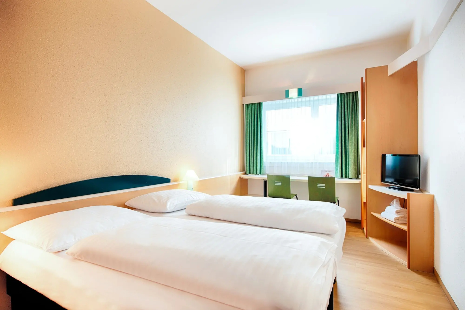 Foto - ibis Salzburg Nord