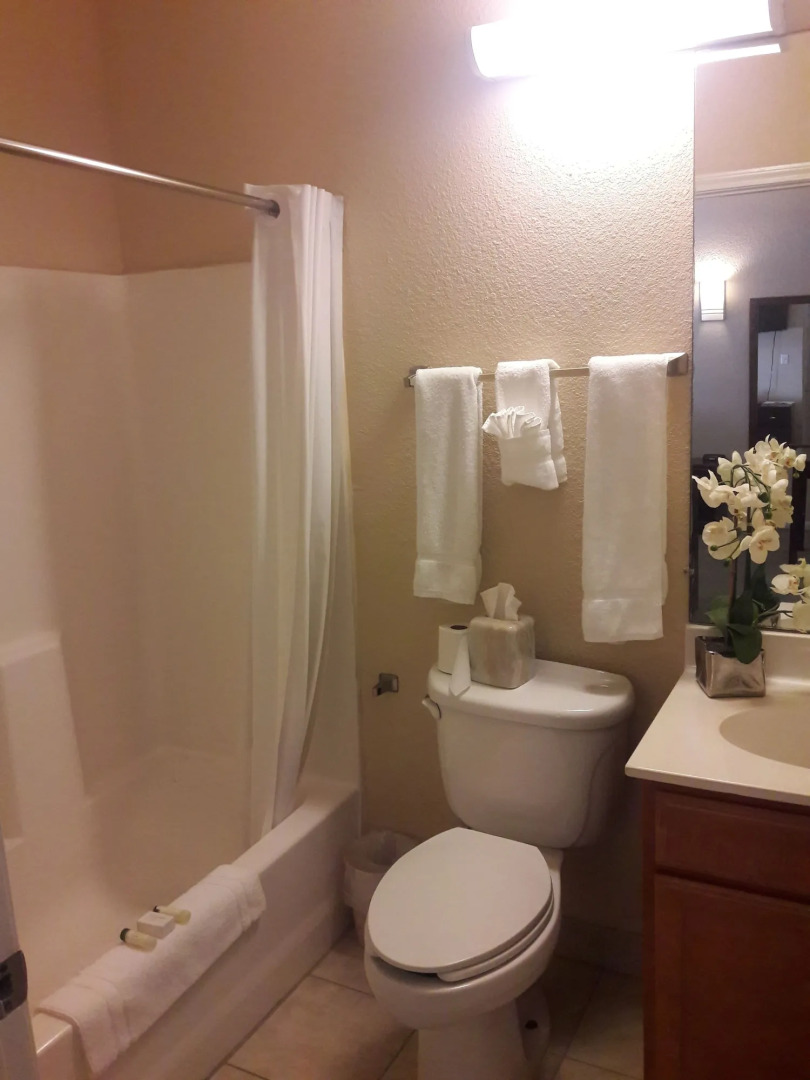 Photo - Athens Hotel & Suites