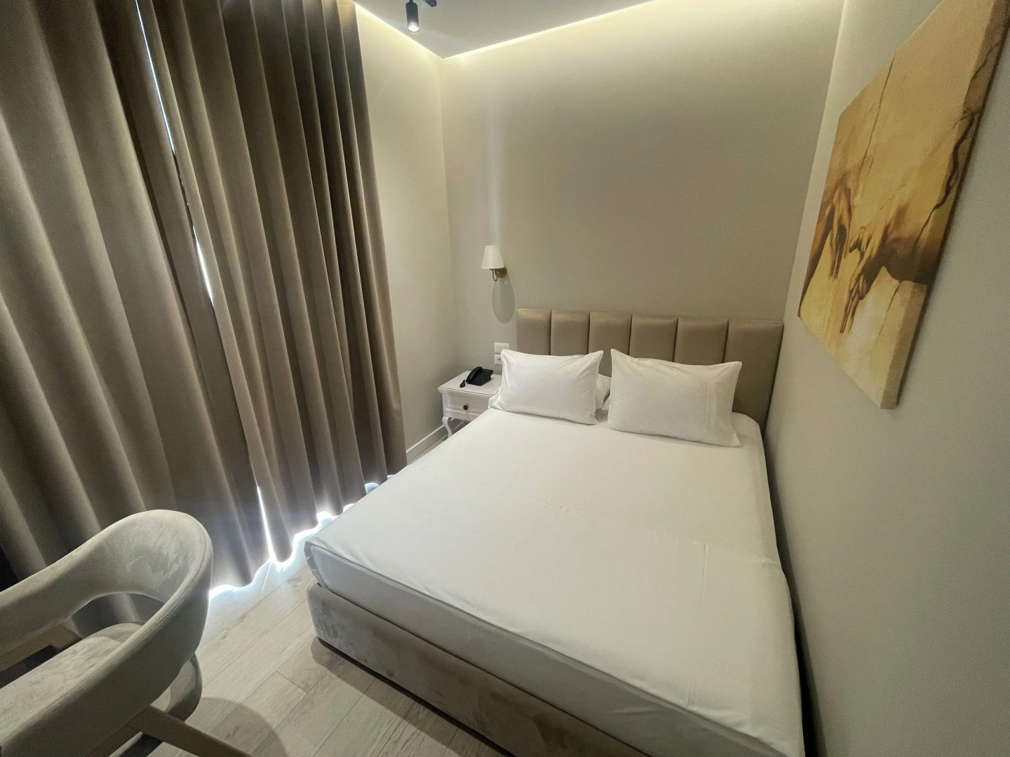 Photo - Seaside Hotel