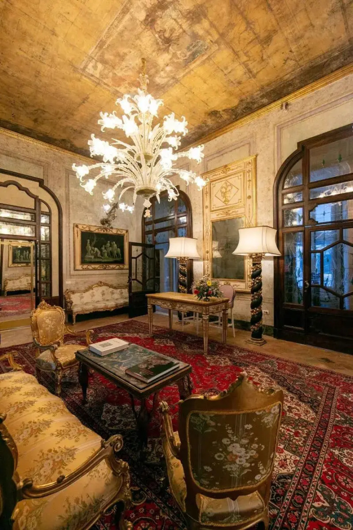 Photo - Palazzo Doria Napoli