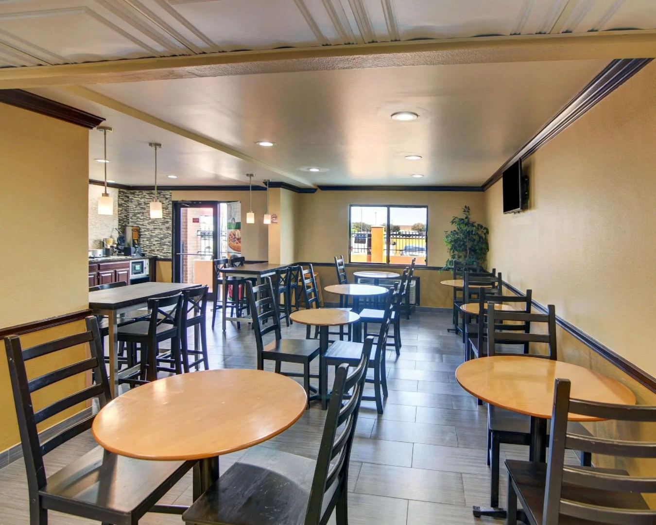 Photo - Quality Inn DFW Airport North