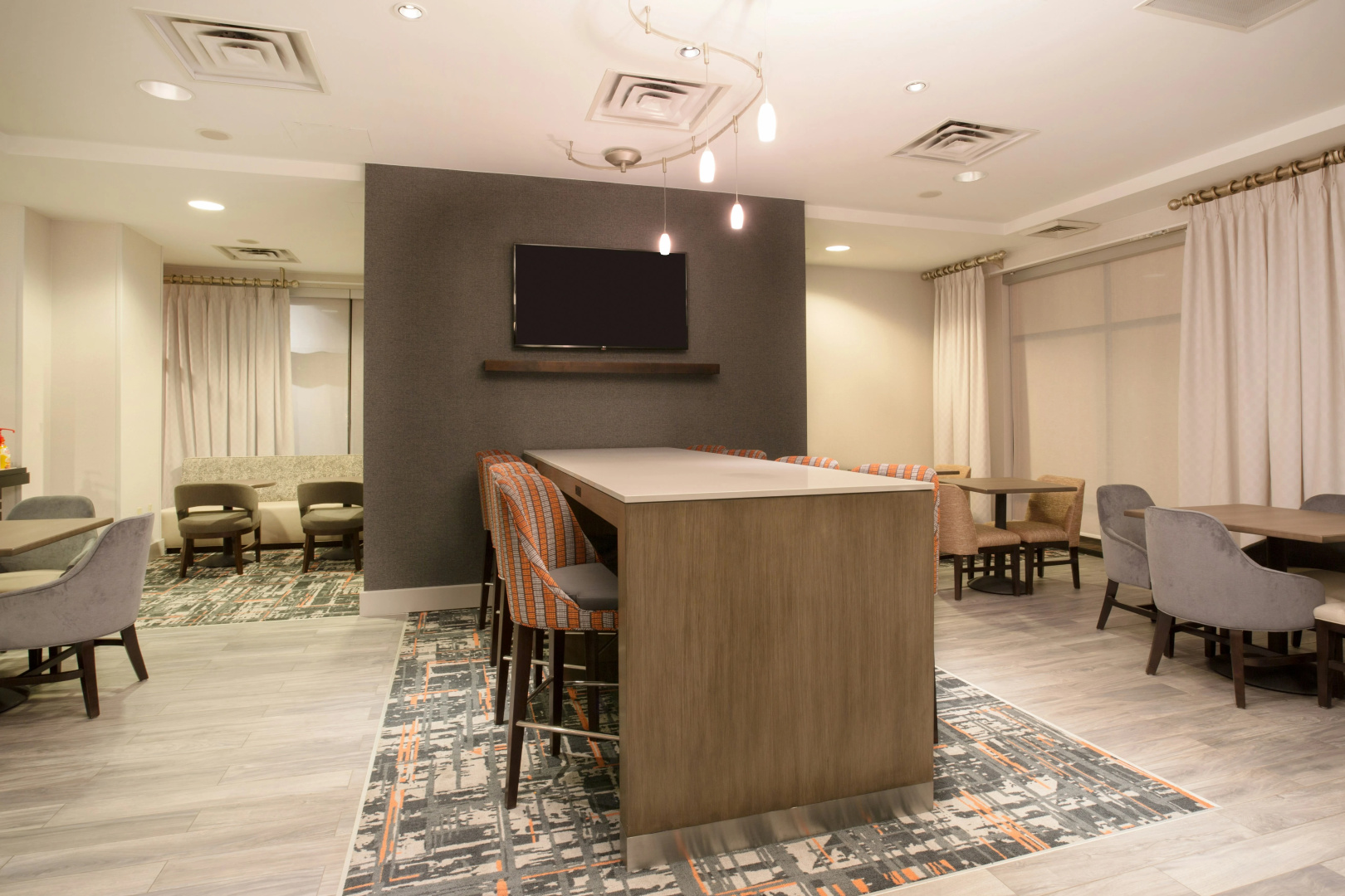Photo - Hampton Inn & Suites Denver-Downtown