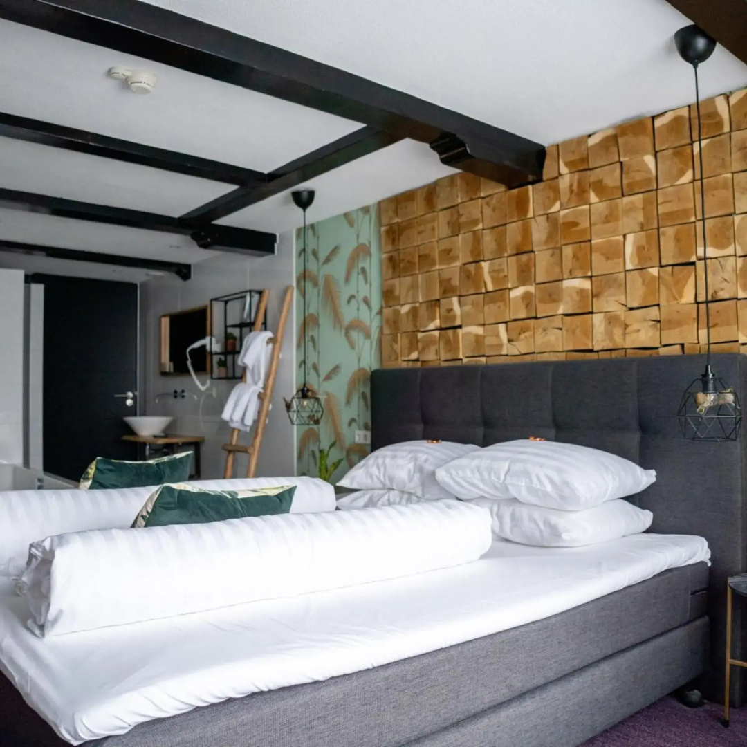 Photo - Wolf Hotel 