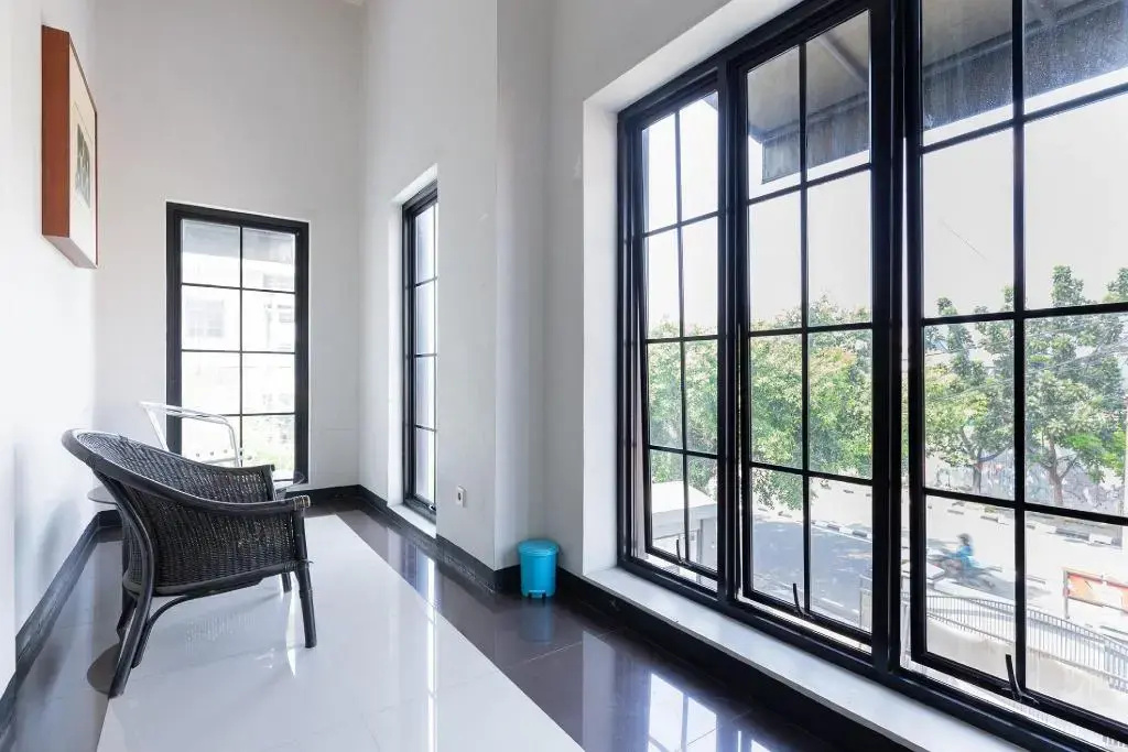 Photo - RedDoorz Plus near Mall Slipi Jaya