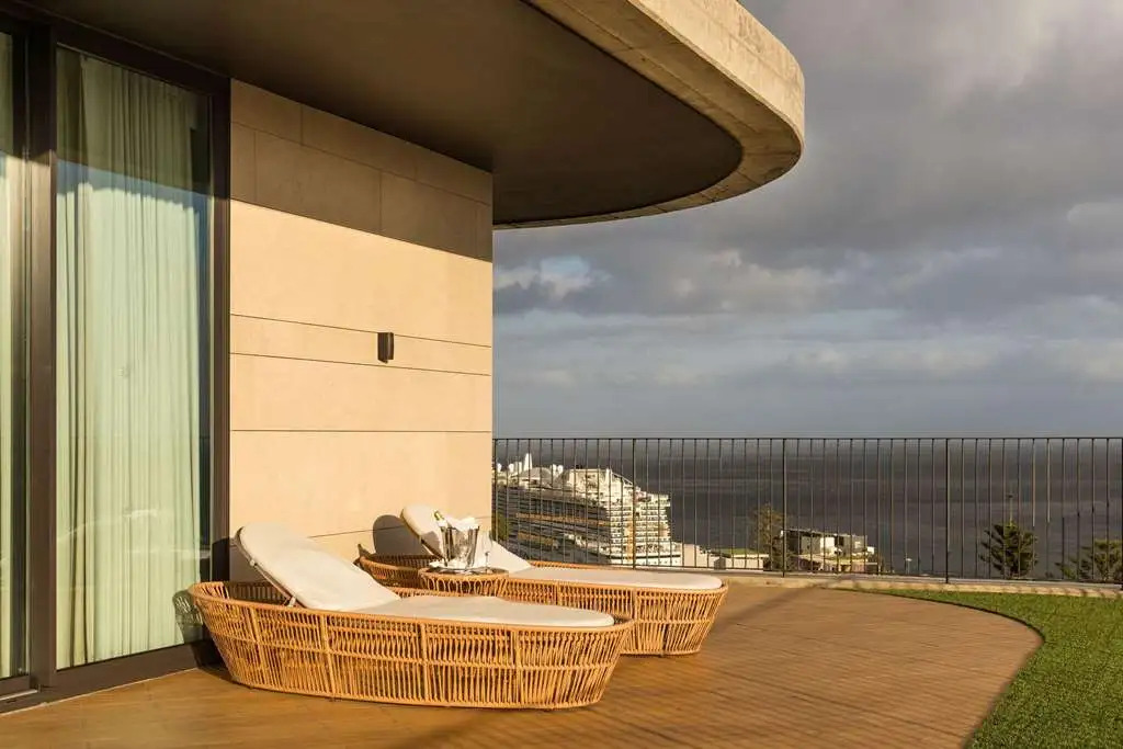 Photo - The Reserve - within Savoy Palace - The Leading Hotels of the World