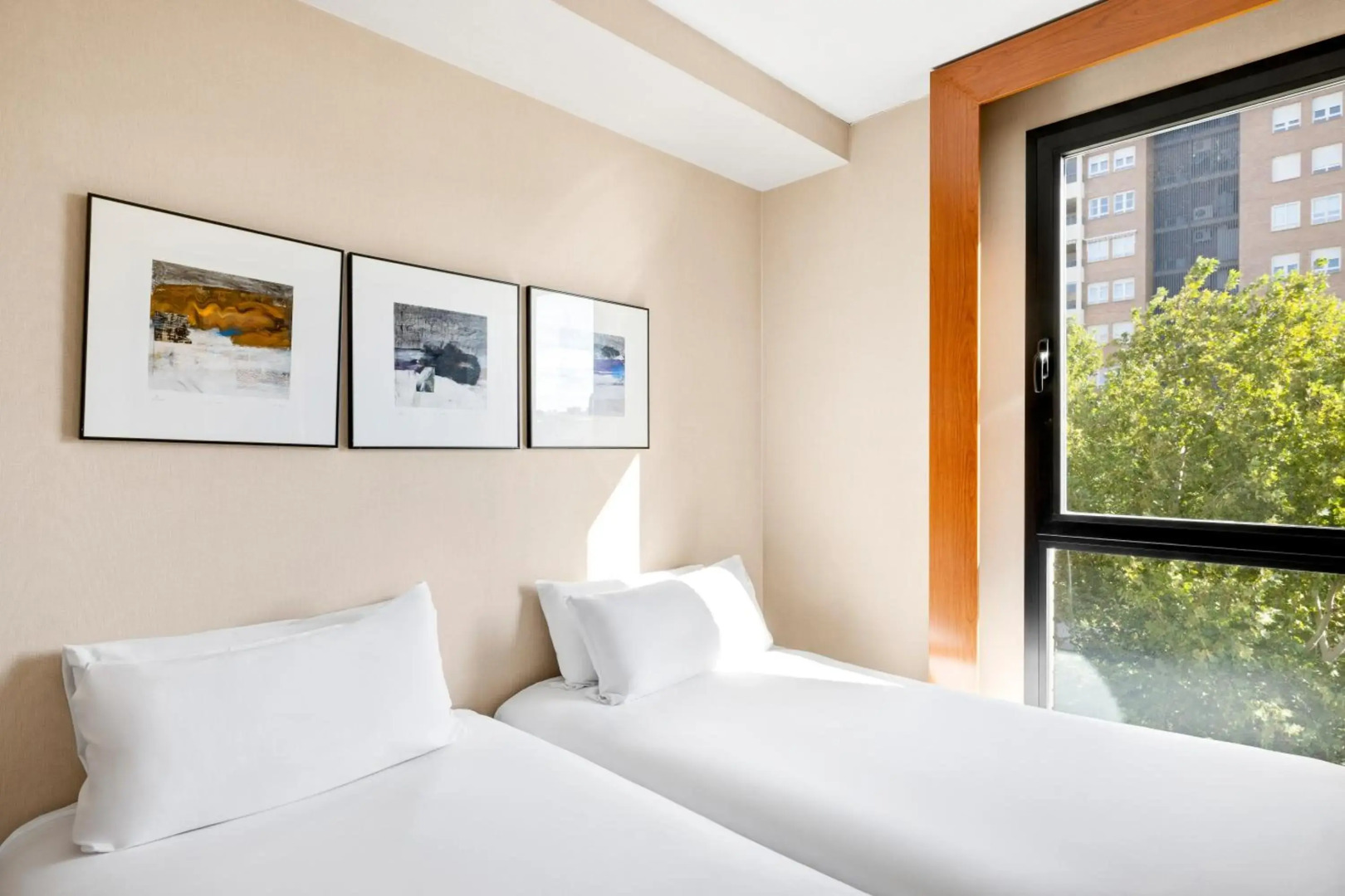 Photo - B&B HOTEL Zaragoza Los Enlaces Estación