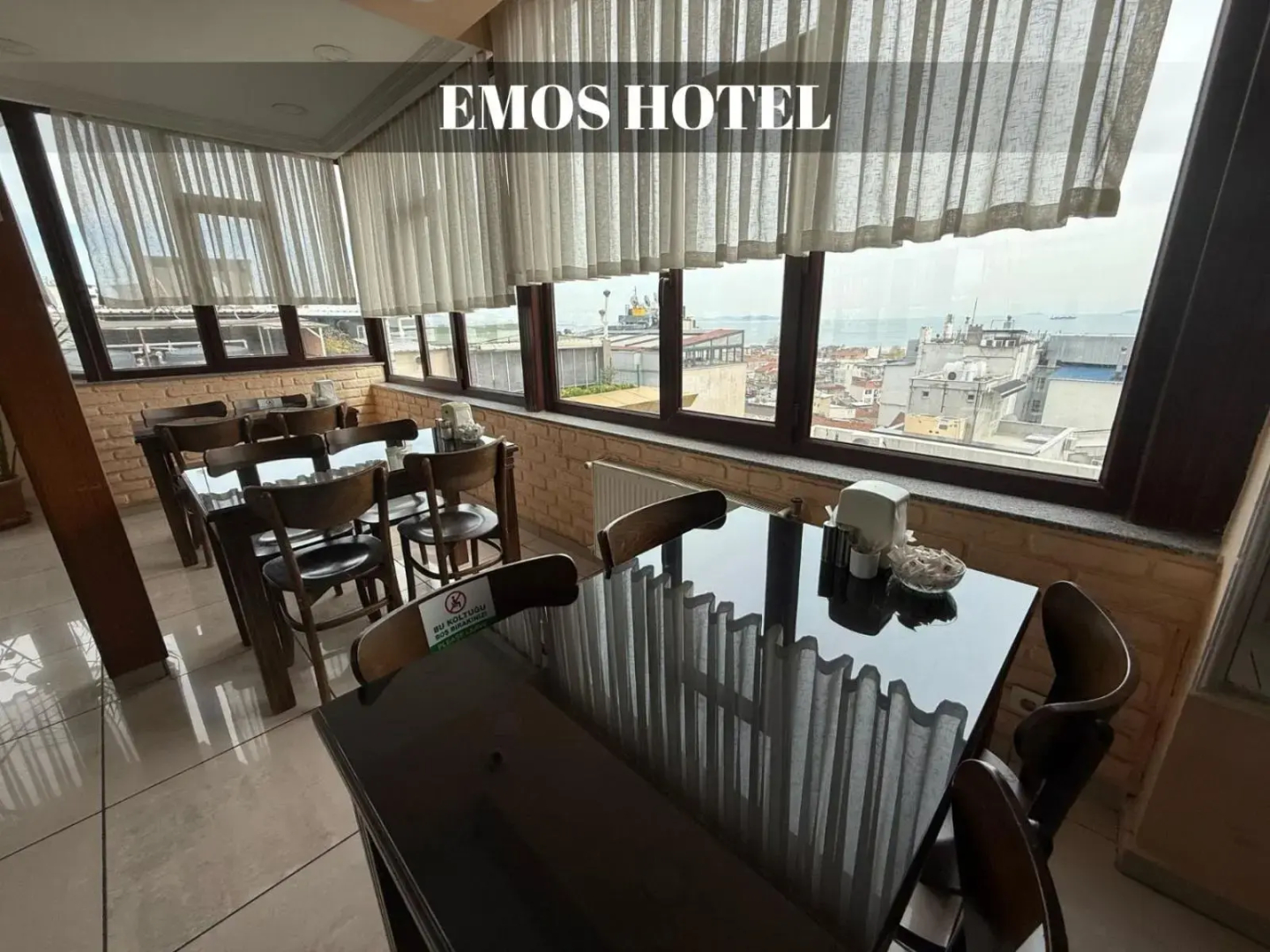 Photo - Emos Hotel