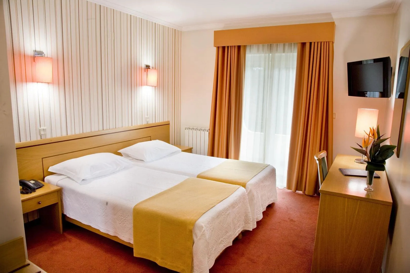 Photo - Varzinn Hotel