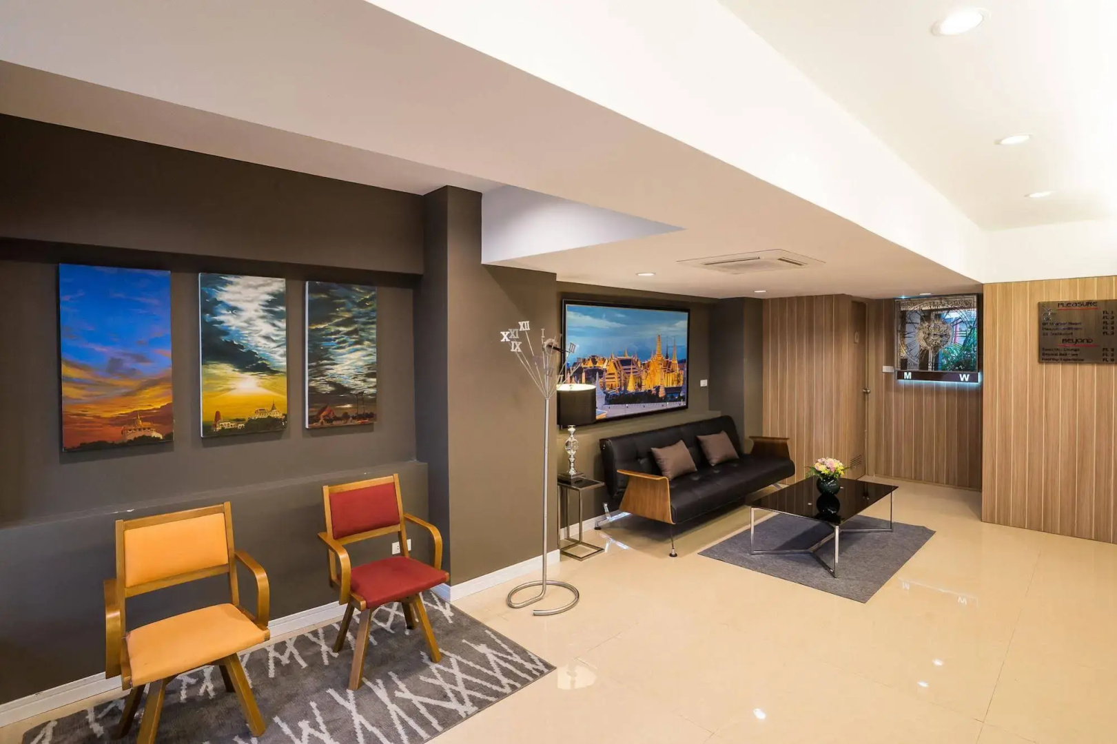 Photo - Beyond Suite Hotel