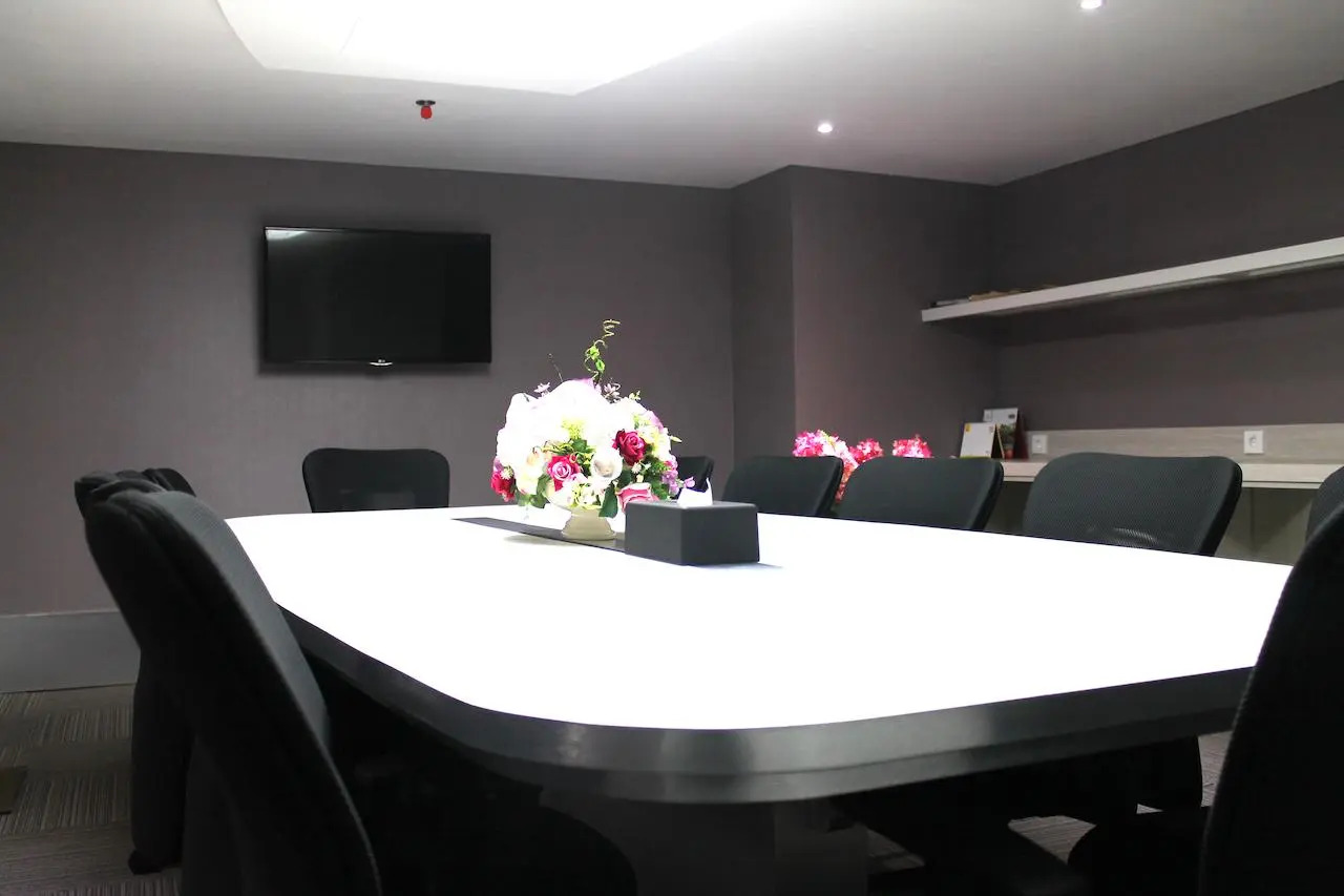 Photo - Brits Hotel Puri Indah