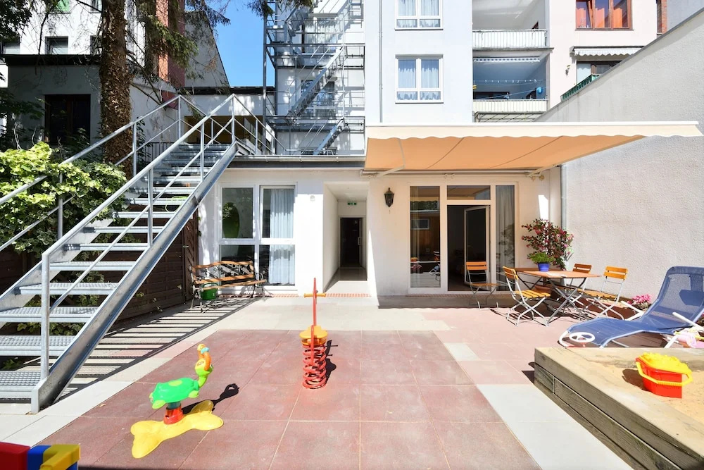 Photo - Ford Apartment