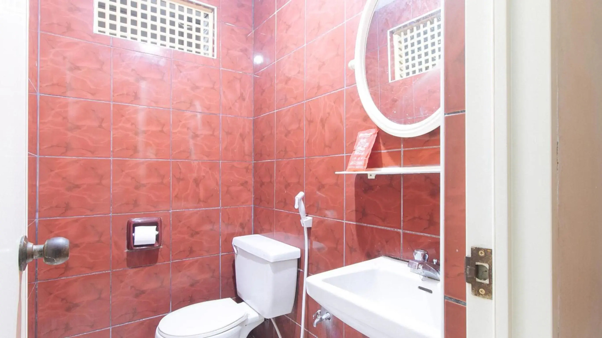 Foto - RedDoorz near East Avenue Medical Center