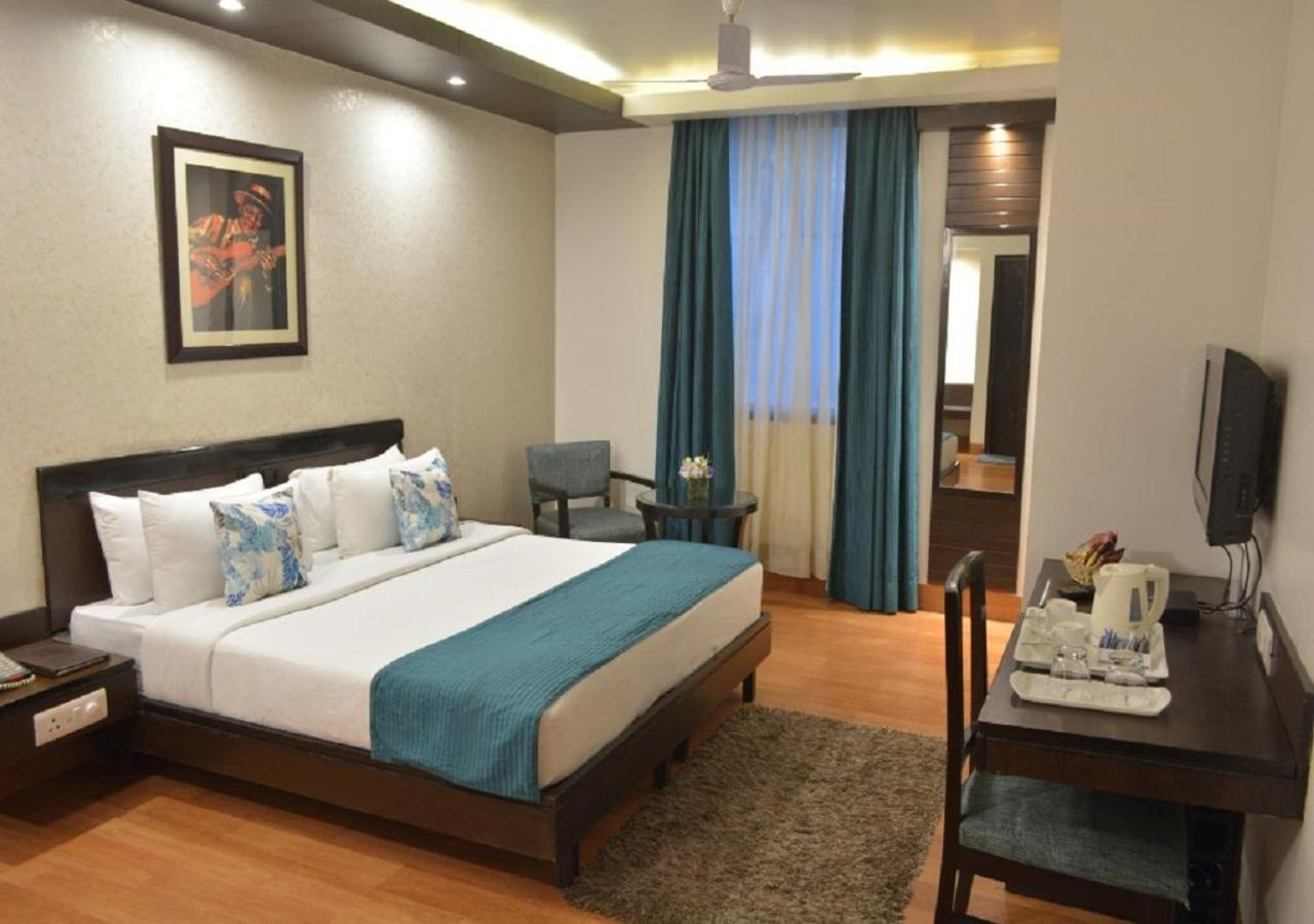 Photo - Rockland Hotel Panchsheel Enclave