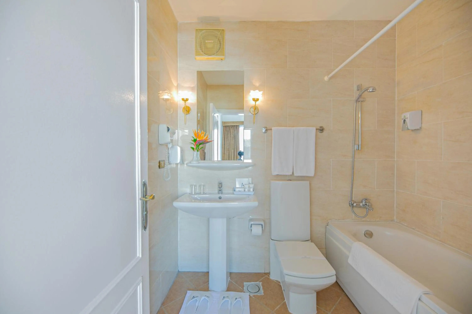 Photo - Marlin Inn Azur Resort