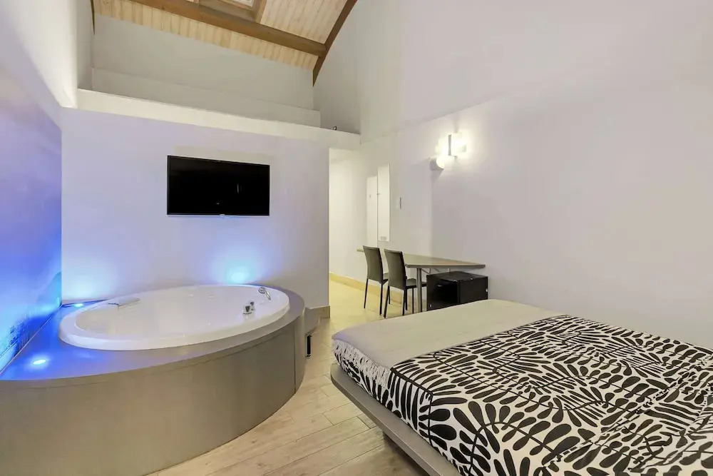 Photo - Suite A Tema