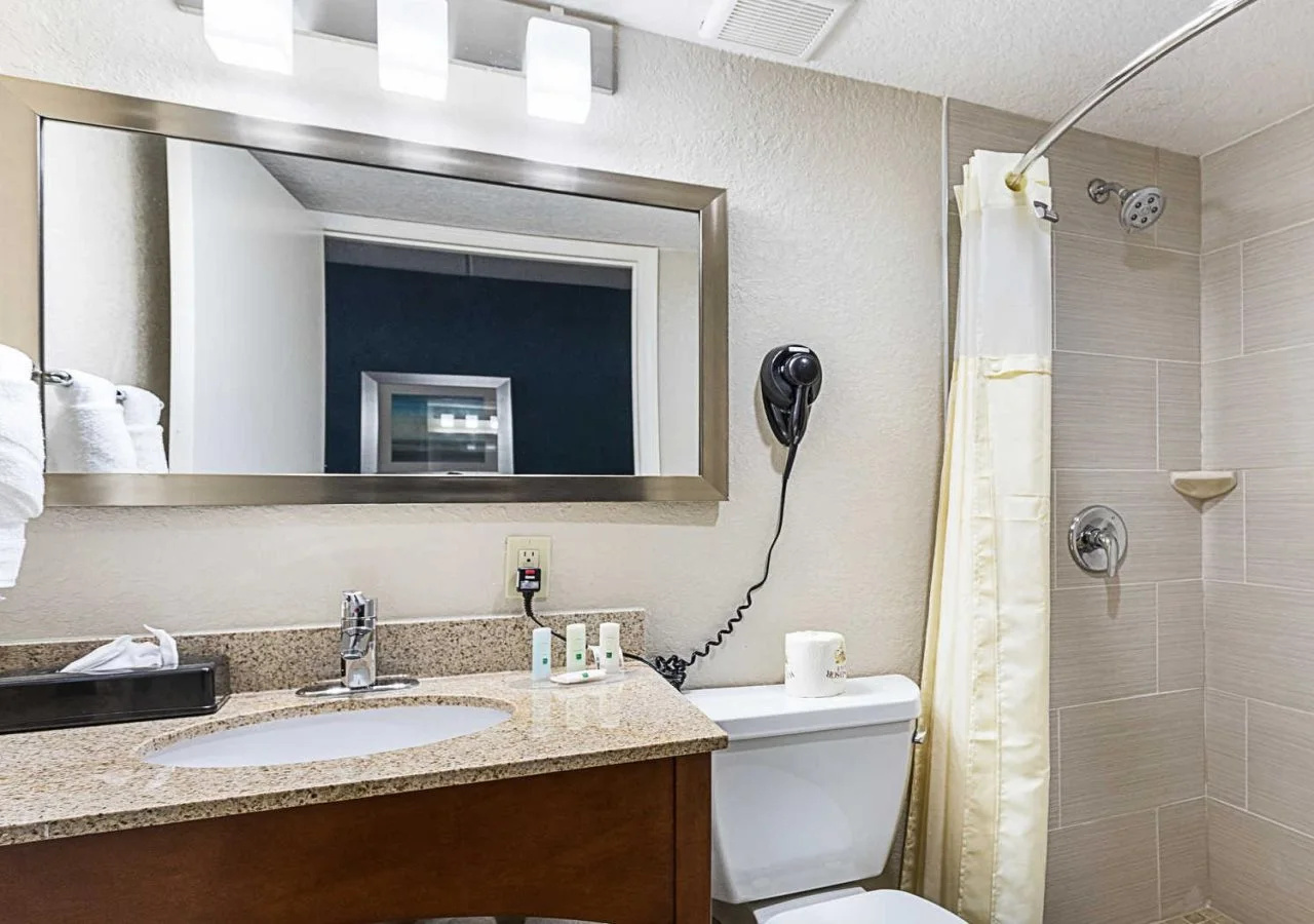 Photo - Heritage Park Inn