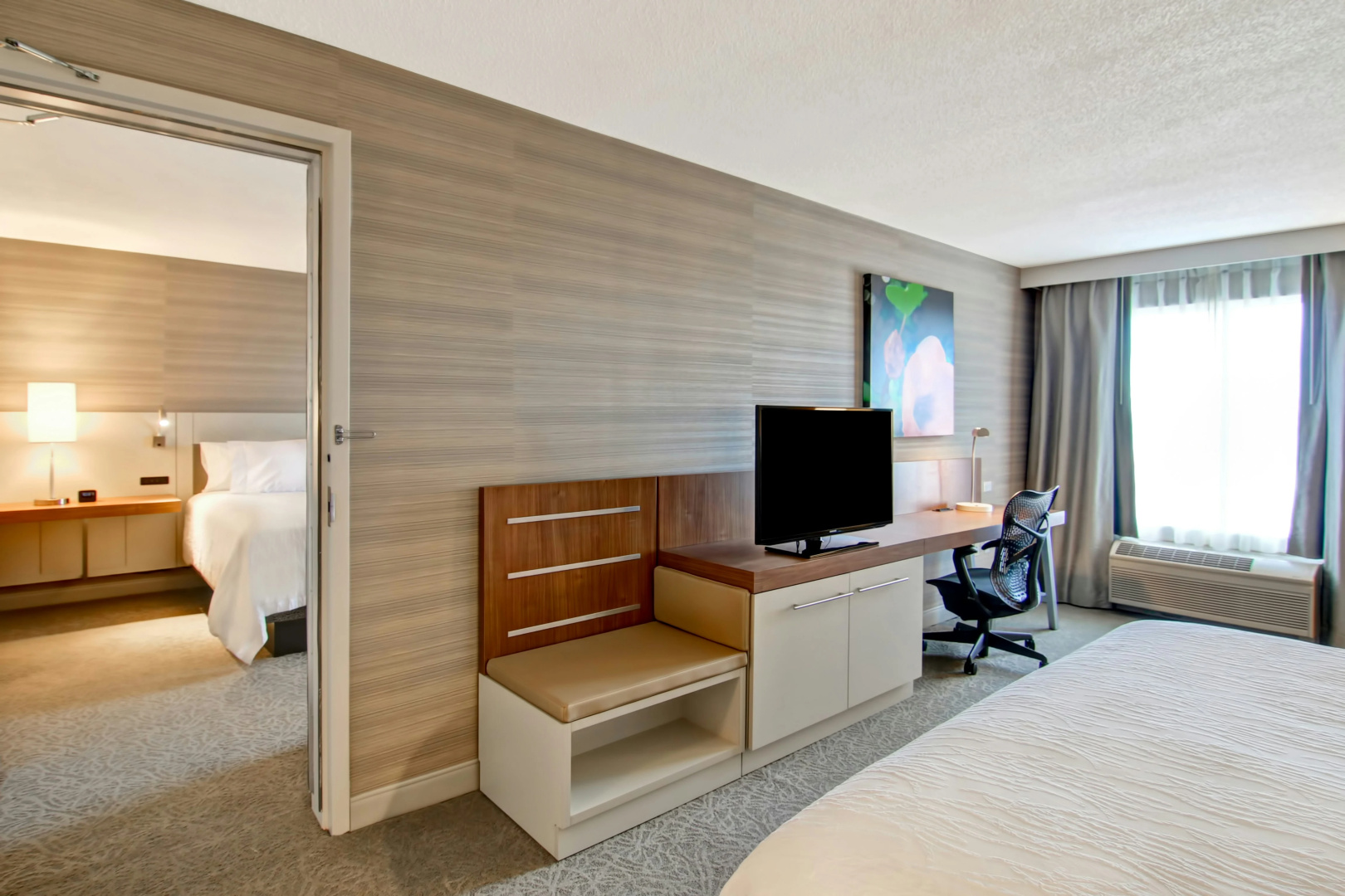 Photo - Hilton Garden Inn Toronto - Mississauga