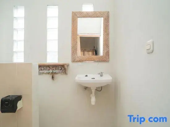 Photo - Urbanview Hotel Wayan Mansion